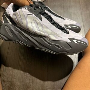 Adidas Yeezy Black and Gray Interior Yeezy